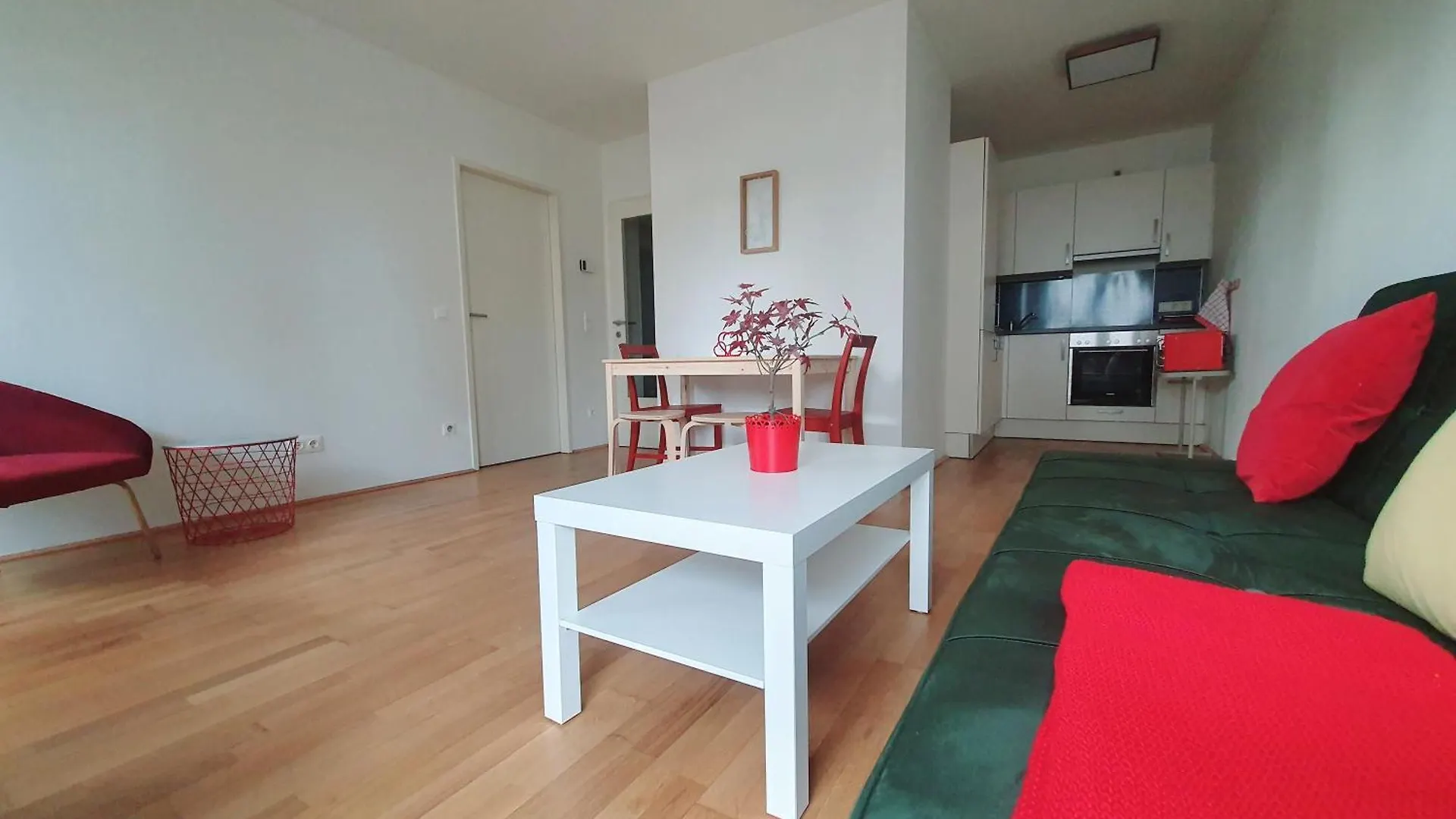 Near Lake One Bedroom Adorable Apartment Vienna